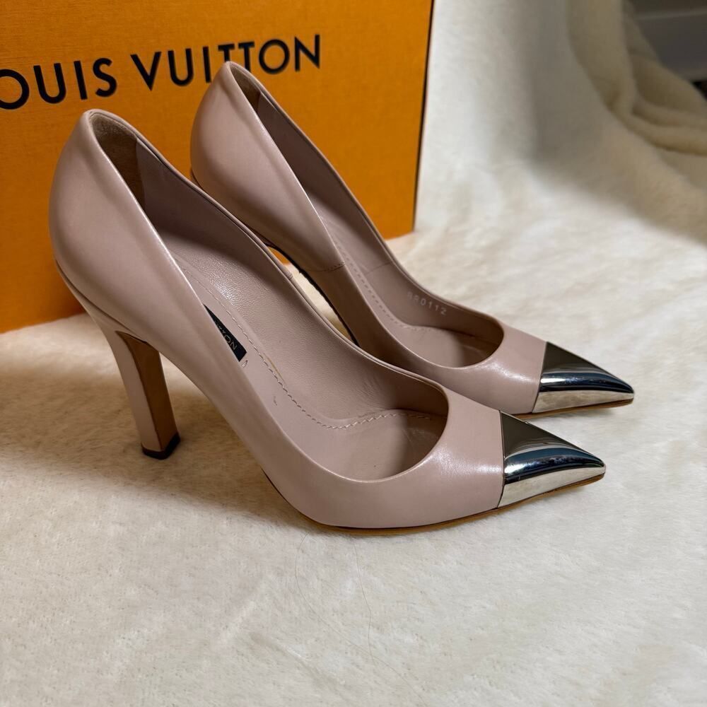 Louis Vuitton Blush Pink  Leather Cap Toe Pumps Sz 36 Full Inclusion